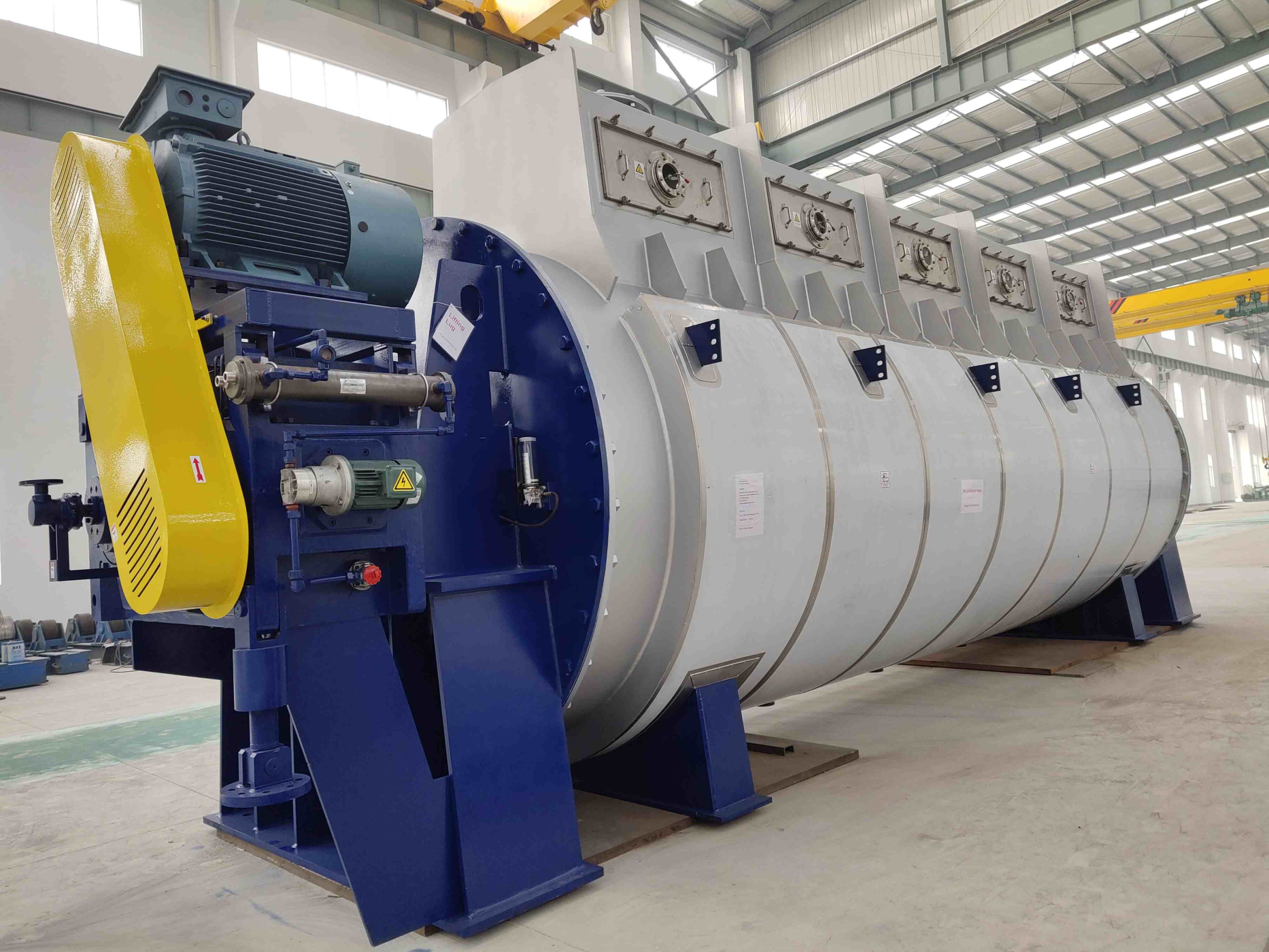 Disc dryer for meat rendering and fish meal processing. Removing of water from animal by-products