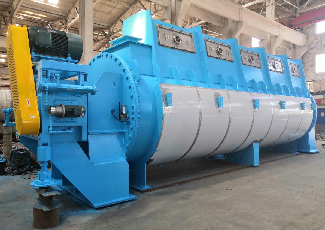 Indirectly heated thermal rotary disc dryer for sludge in waste water treatment plants